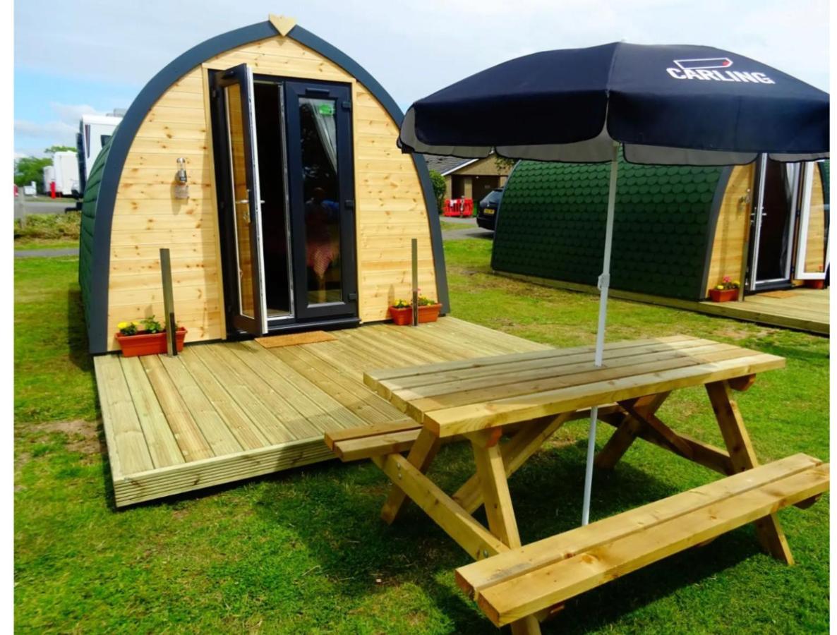 Gateway Glamping Pods Hotel Llanelli Exterior foto